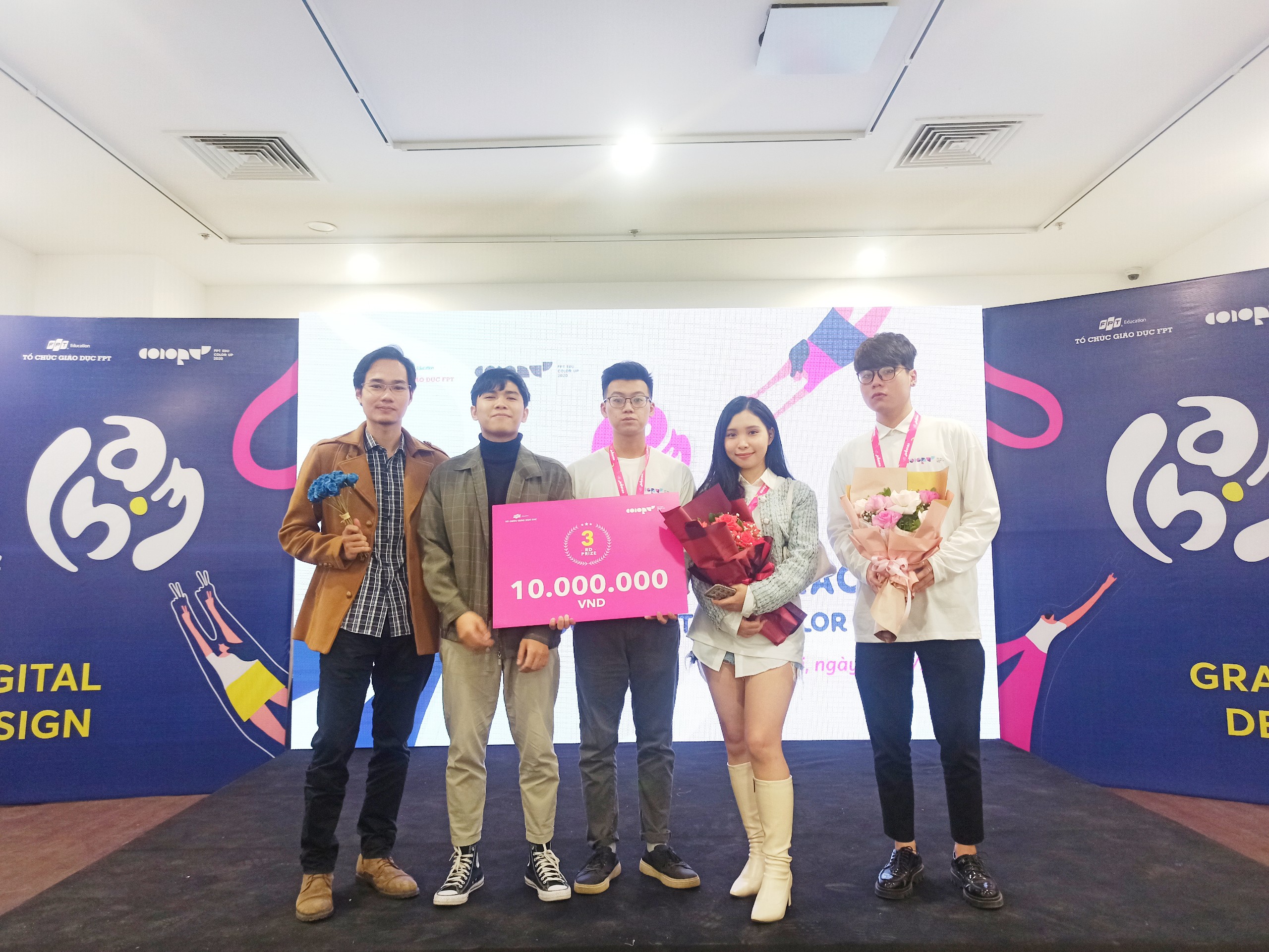 Nhóm Ambit nhận giải 3 trong bảng thi đấu Digital Design tại FPT Edu Color Up 2020, phần thưởng trị giá 10 triệu đồng.