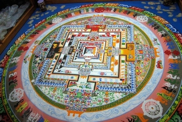 Họa tiết Mandala - Mang ý nghĩa về cả Hội họa và Tôn giáo