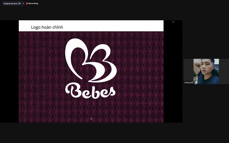 Bebes là nhóm có quá trình lên ý tưởng và hoàn thiện Logo vô cùng công phu. Qua nhiều giai đoạn nghiên cứu và rút kinh nghiệm từ các đối thủ cạnh tranh, Bebes hướng tới hiệu quả marketing nên đã chọn phương án lấy cảm hứng từ loài bướm - động vật sống bằng cách lấy mật hoa.