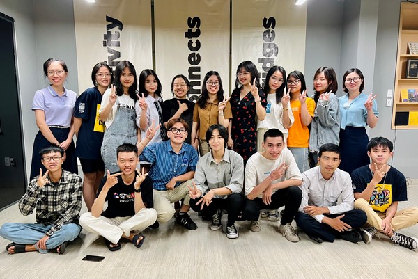 Những thế hệ FAN-ers đầu tiên của FPT Arena Multimedia Đà Nẵng đã chính thức lộ diện