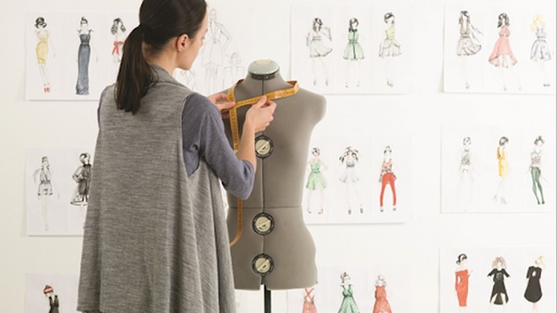 Học sinh theo học khối V có thể lựa chọn ngành thiết kế thời trang để theo học 