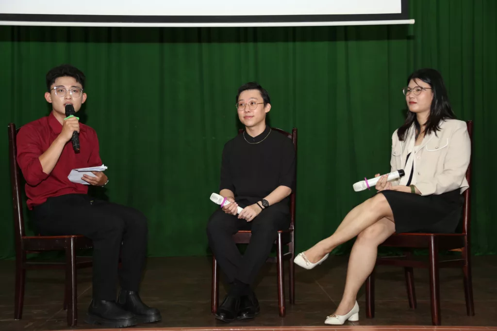 Bàn luận sôi nổi giữa sinh viên và diễn giả về Thiết kế sáng tạo - Marketing thời đại số