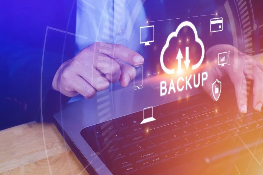 10 mẹo sử dụng phần mềm edit video giúp tăng tốc độ làm việc gấp đôi 3 Bật Auto-Save và Backup giúp bảo vệ dự án, tránh rủi ro mất dữ liệu khi phần mềm hoặc thiết bị gặp sự cố.