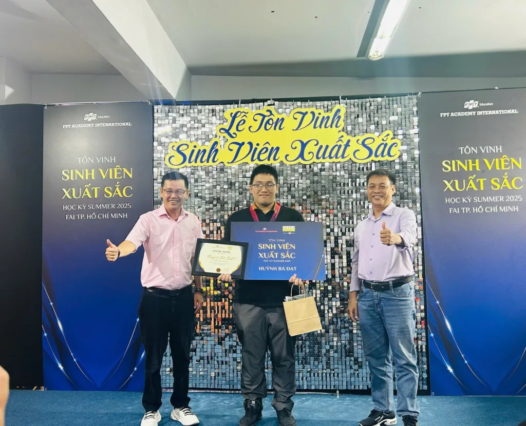 Huỳnh Bá Đạt - Sinh viên xuất sắc học kỳ Summer 2025 FPT Arena Multimedia 4 570069464 122154612374685301 3518783073851756893 n