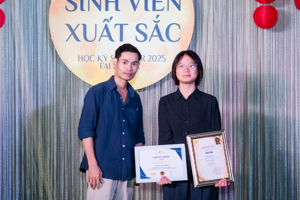 FPT Arena ghi dấu ấn bằng loạt giải thưởng sáng tạo tại Lễ tôn vinh sinh viên xuất sắc học kỳ Summer 2025 3 Loat giai thuong an tuong fpt arena 3