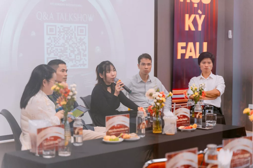 le khai giang hoc ky fall 2025 5