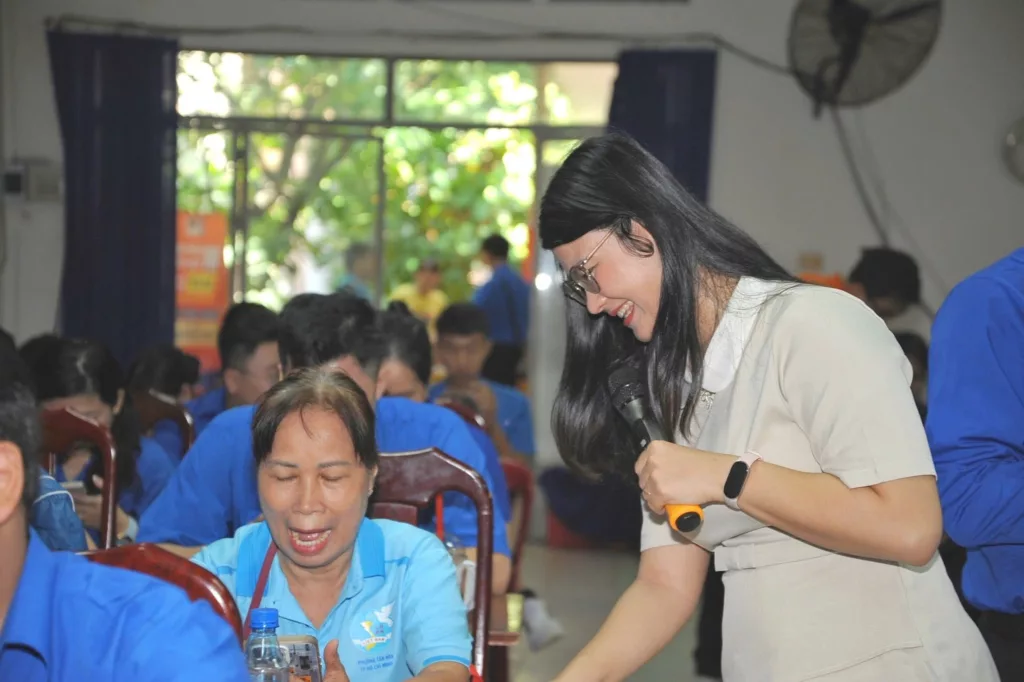 Viện Đào tạo Quốc tế FPT lan tỏa tri thức công nghệ số qua Workshop "Nghệ thuật hình ảnh Quay chụp và Dựng video bằng điện thoại" 4 596298845 122097602595157561 7361123912404151747 n