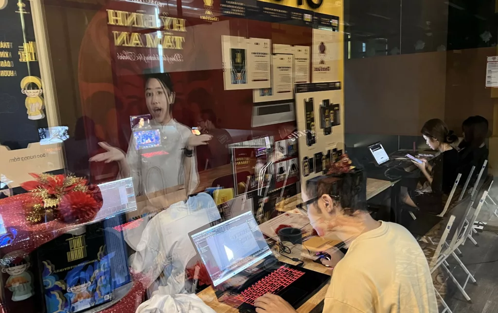 Mua do an 3D fpt arena 2