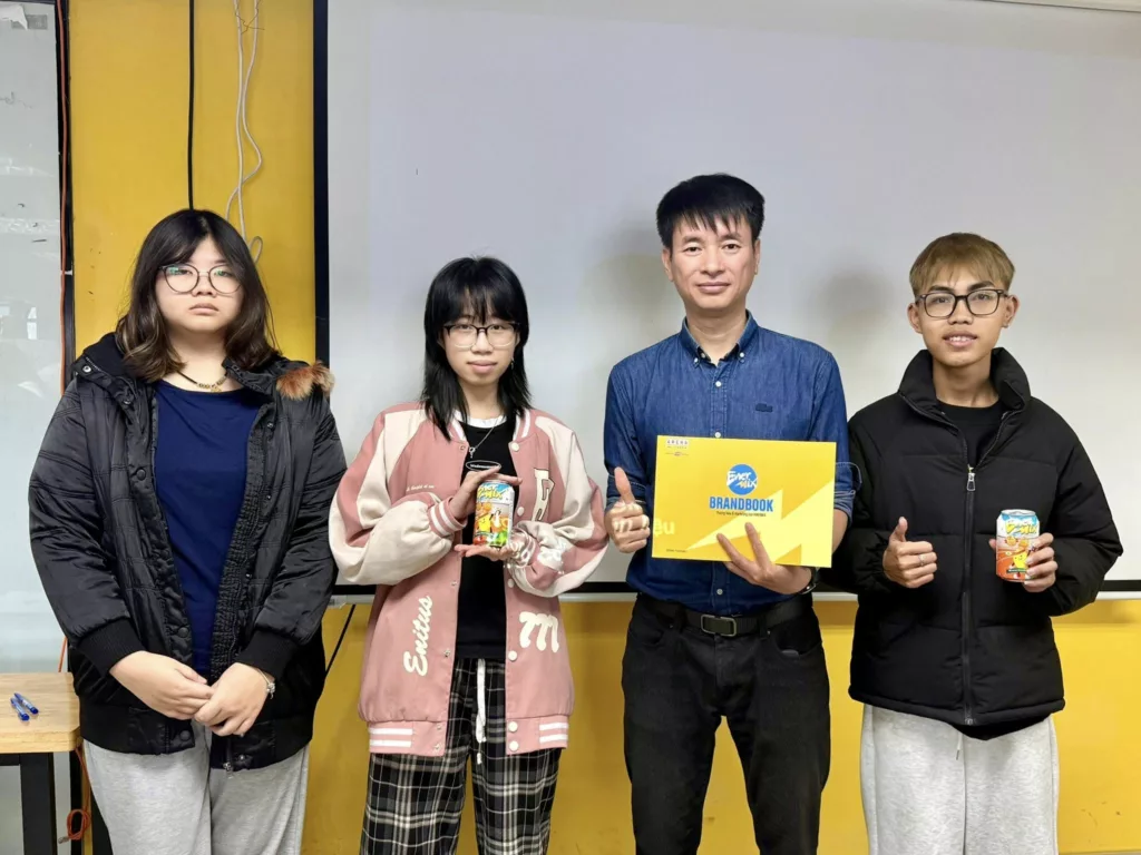 Hà Nội trở gió và A2.2508M cũng vừa “cập bến” đồ án đầu tay 5 Nhóm 4: Ener Mix