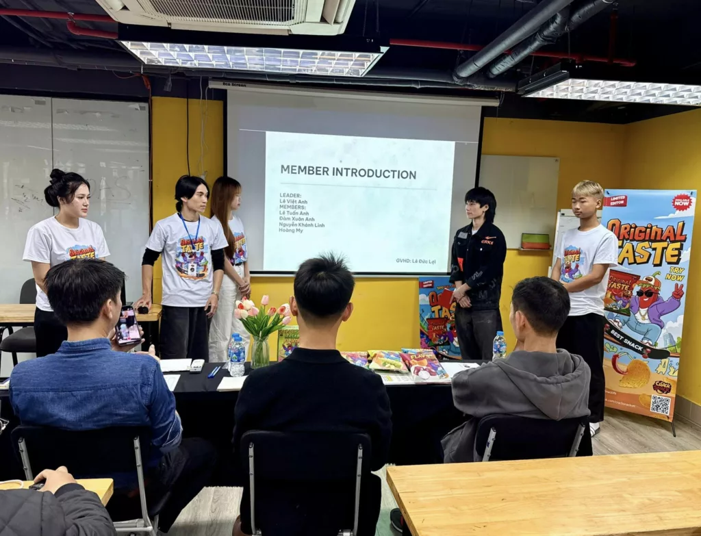 Hà Nội trở gió và A2.2508M cũng vừa “cập bến” đồ án đầu tay 3 Nhóm 2: Crack Snack