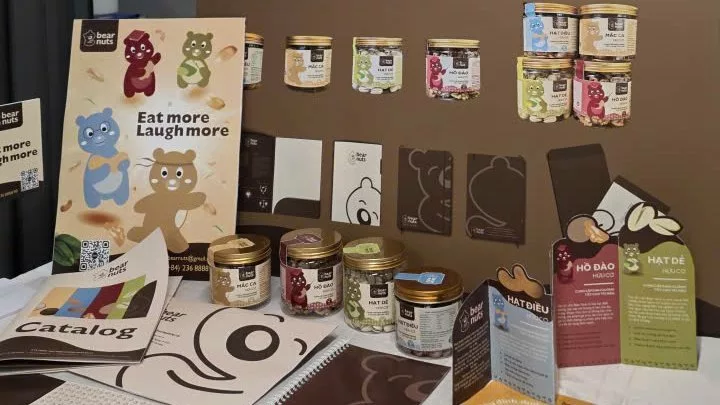 Lớp A2509E FPT Arena Đà Nẵng hoàn thành bảo vệ đồ án kỳ 1: Dấu mốc khởi đầu cho hành trình thiết kế chuyên nghiệp 7 BEAR NUTS