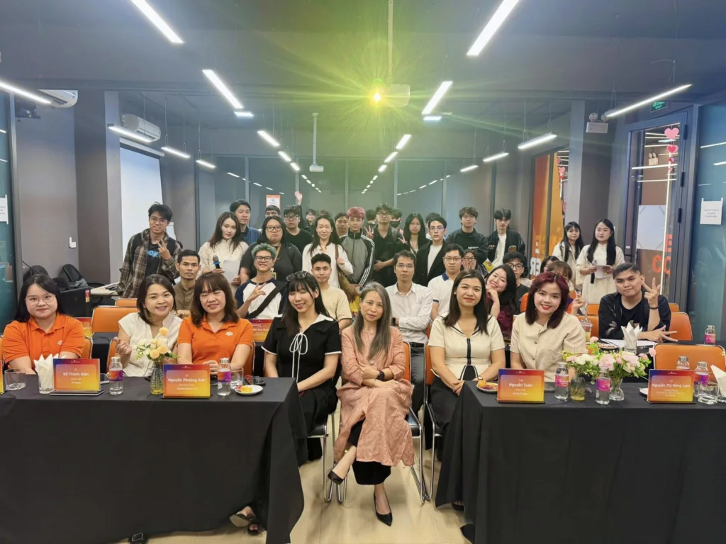 Khai giảng tháng 3