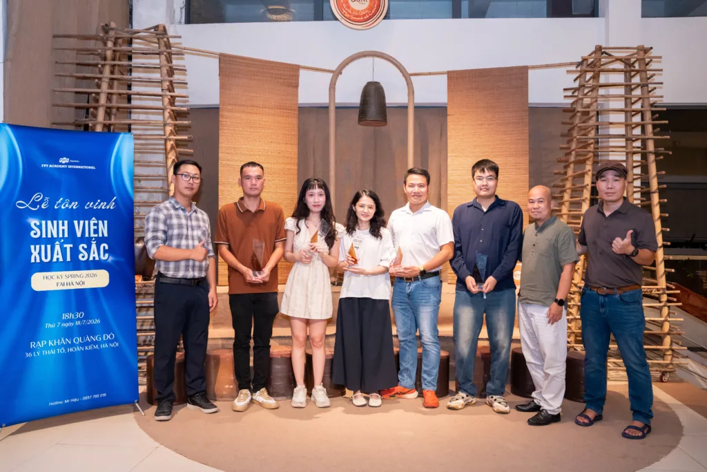 Nguyễn Ngọc Ánh: Không để tuổi tác giới hạn hành trình chinh phục tri thức và danh hiệu Sinh viên Xuất sắc 8 Sinh viên xuất sắc Nguyễn Ngọc Ánh