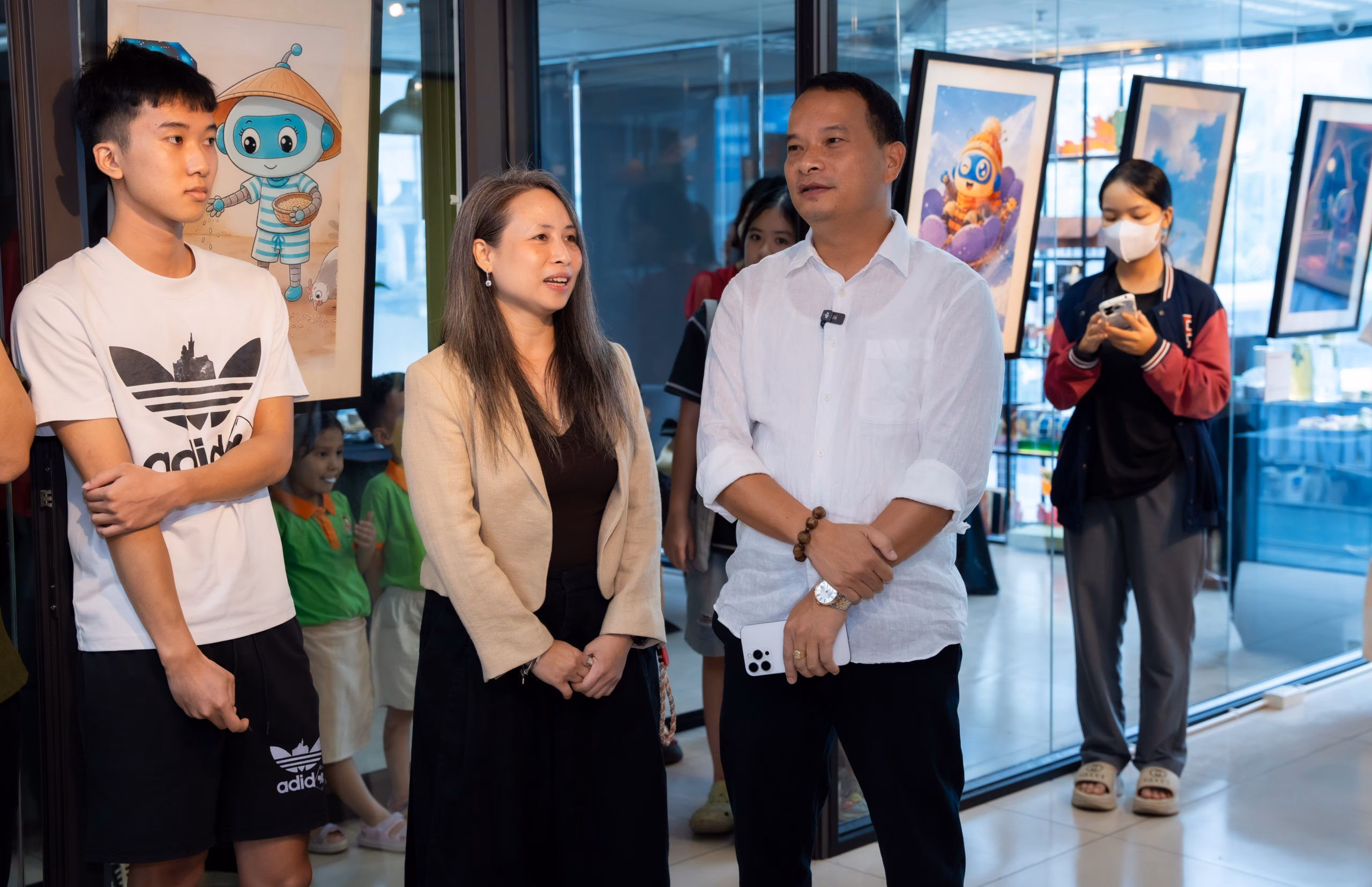 Bà Nguyễn Phương Anh tại Chạm show